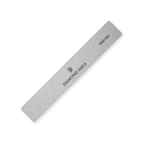 Lima rectangular gris grano 100/180 para dar forma precisa y suavizar uñas de gel y acrílico con acabado uniforme