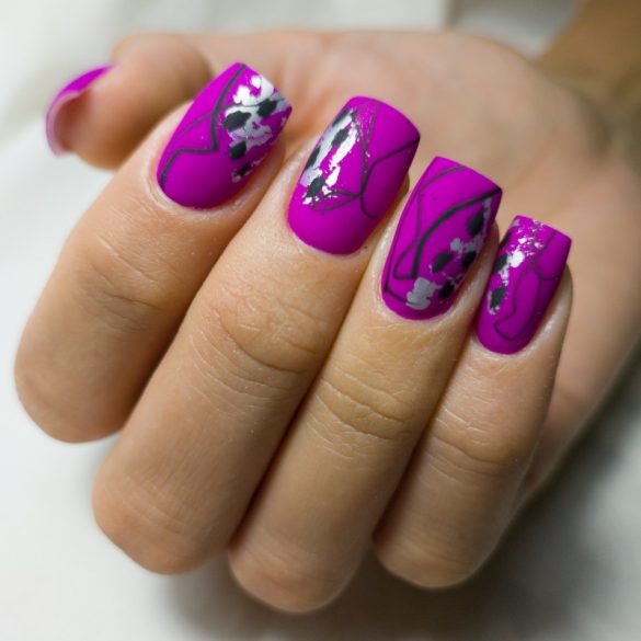 Gel Esmalte 154 – Morado Neón
