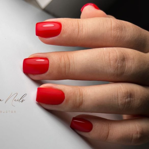 Gel Esmalte 256 - Violent Scarlet