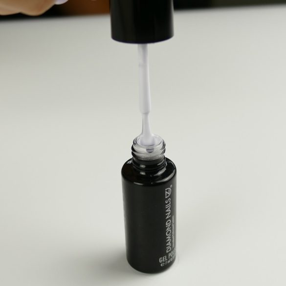 Esmalte permanente 002