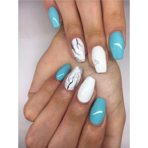 Esmalte permanente 002