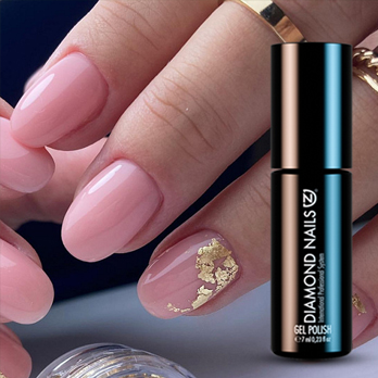 Rubber Base: ¿Por qué es la mejor base para la manicura semipermanente en verano?