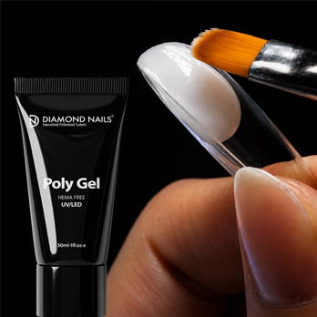 La revolución del salón moderno: Por qué muchas eligen Diamond Nails PolyGel